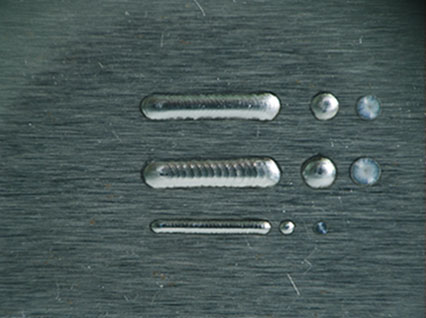 <a href='http://m.zb1616.com/product/3.htm' class='text_a'>模具激光焊機(jī)</a>修復(fù)鏡面模具效果